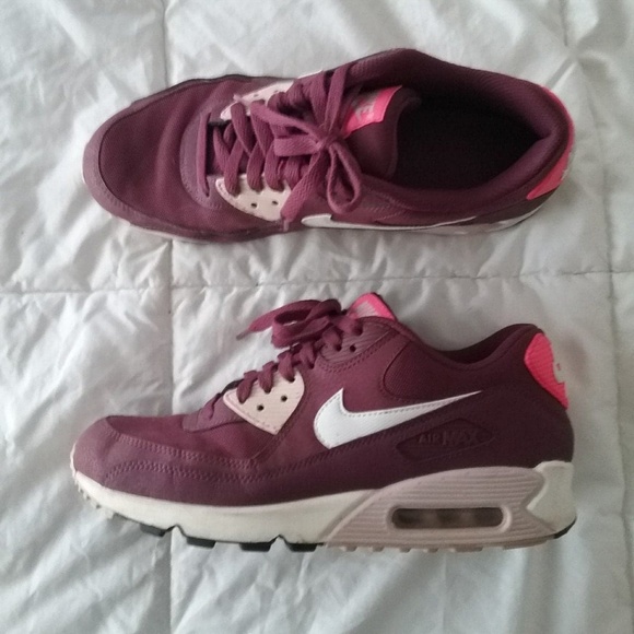 Nike Shoes - Nike Air Max 90 Essential Burgundy/Maroon